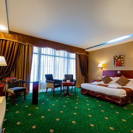 Goldman Empire Hotel Nur-Sultan  Room photo